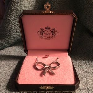 Vintage NWT Juicy Couture Bow Necklace
